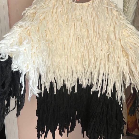 Knitted boho black and white cardigan - Picture 5 of 8